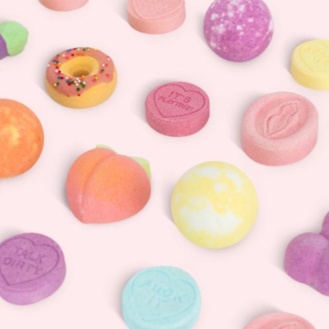 Love to Love Bath Bomb Cherry - Kula do Kąpieli o Wiśniowym Zapachu