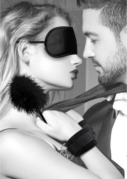 Ouch! by Shots Zestaw do gry w bondage z maską, łopatką i kajdankami