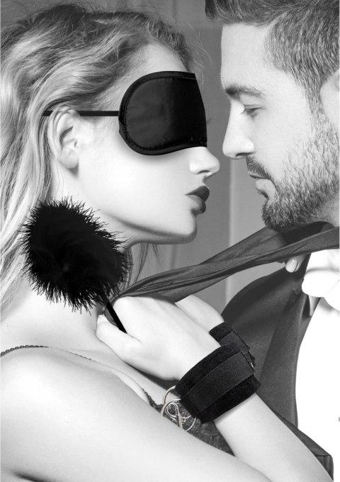 Ouch! by Shots Zestaw do gry w bondage z maską, łopatką i kajdankami