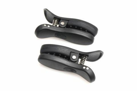 XR Brands Dark Grip czarne zaciski wibrujące z etui Master Series