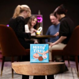 Tease & Please Hitty Titty Gra Karciana - Zestaw Imprezowy z Dzwonkiem